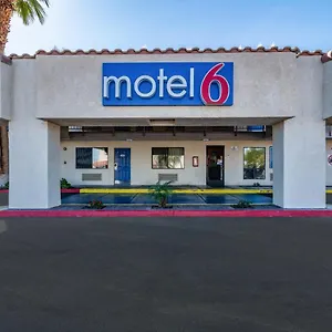 6 Thousand Palms, Ca Hotel